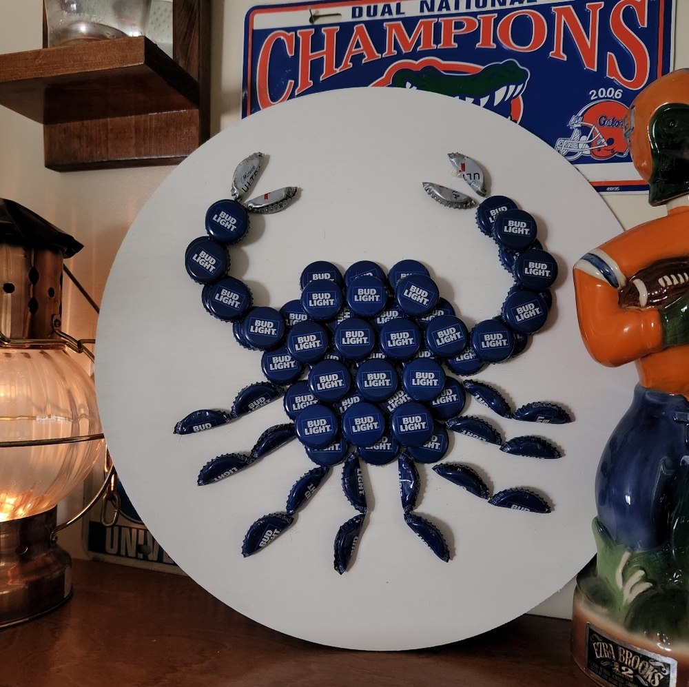 Blue crab bottle top shelf sitter